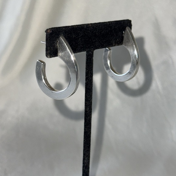 Modern Sterling Silver Teardrop Hoop Thick Minimalist Earrings - Picture 3 of 9
